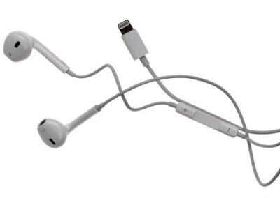 Earphones with Lightning connector